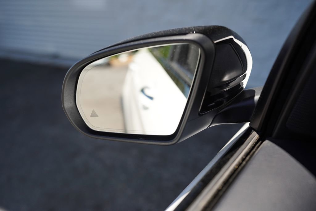 Used 2023 Mercedes-Benz GLC 300 4MATIC Coupe image 33