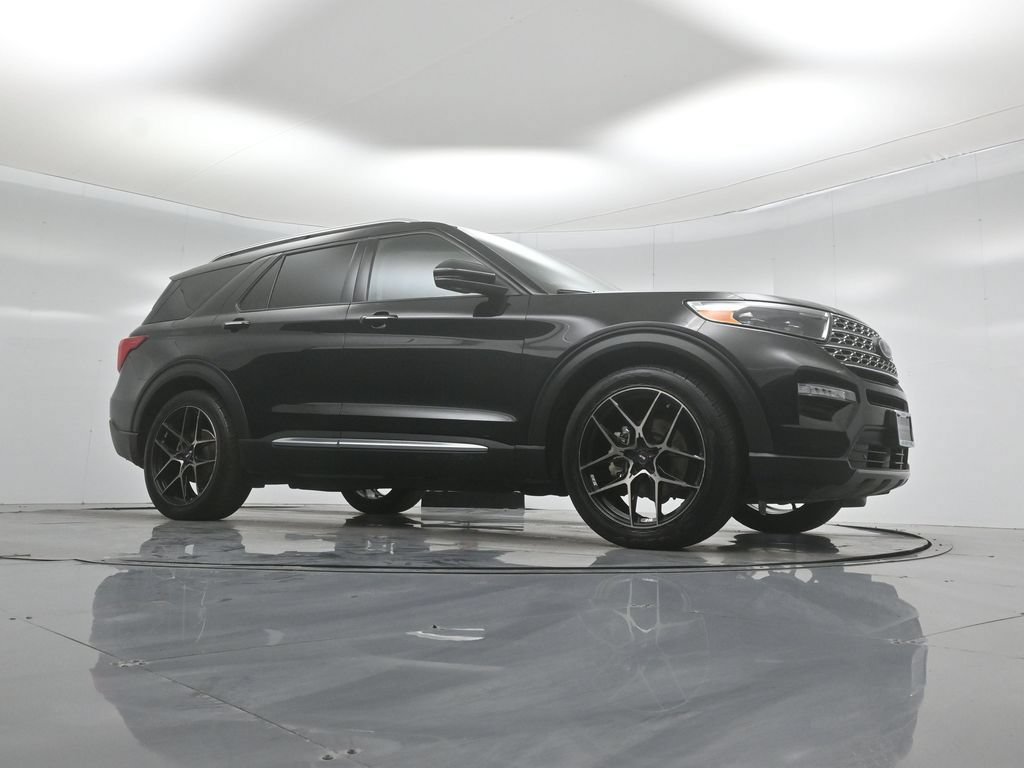 Certified 2022 Ford Explorer Limited w/ Equipment Group 301A RWD image 3