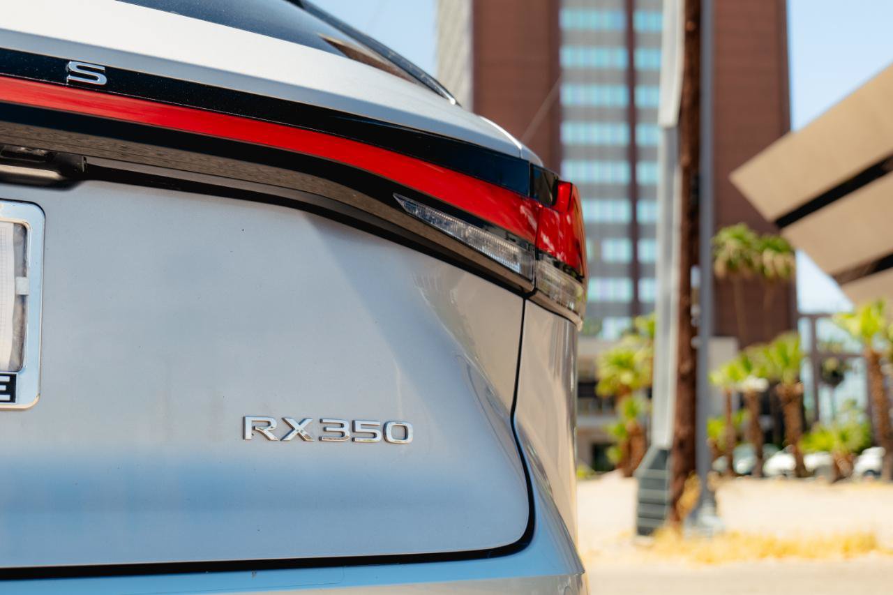 Used 2023 Lexus RX 350 Premium w/ Cold Area Package FWD image 10