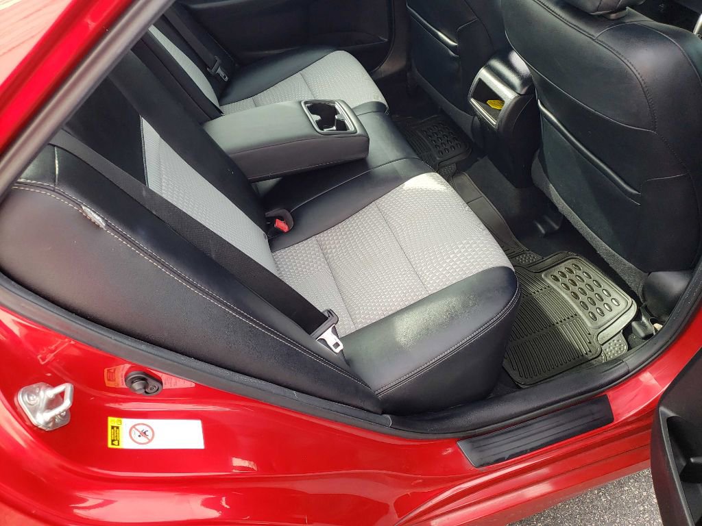 Used 2013 Toyota Camry SE image 25