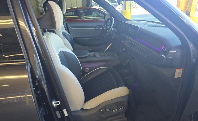 Used 2024 Kia EV9 GT-Line image 6