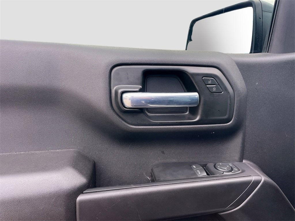 Used 2025 GMC Sierra 1500 Pro w/ Pro Value Package image 9