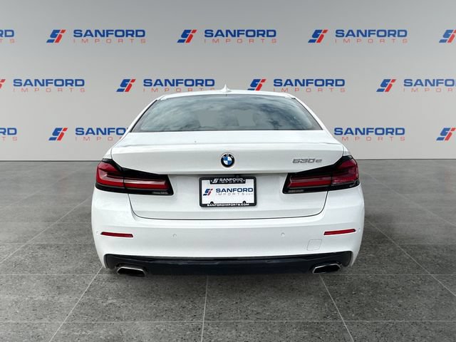 Used 2021 BMW 530e w/ Parking Assistance Package RWD image 4