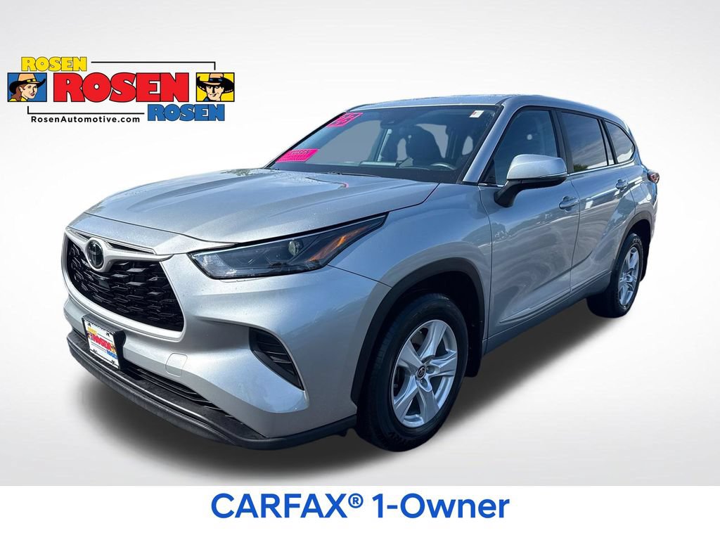 Used 2023 Toyota Highlander L FWD image 1