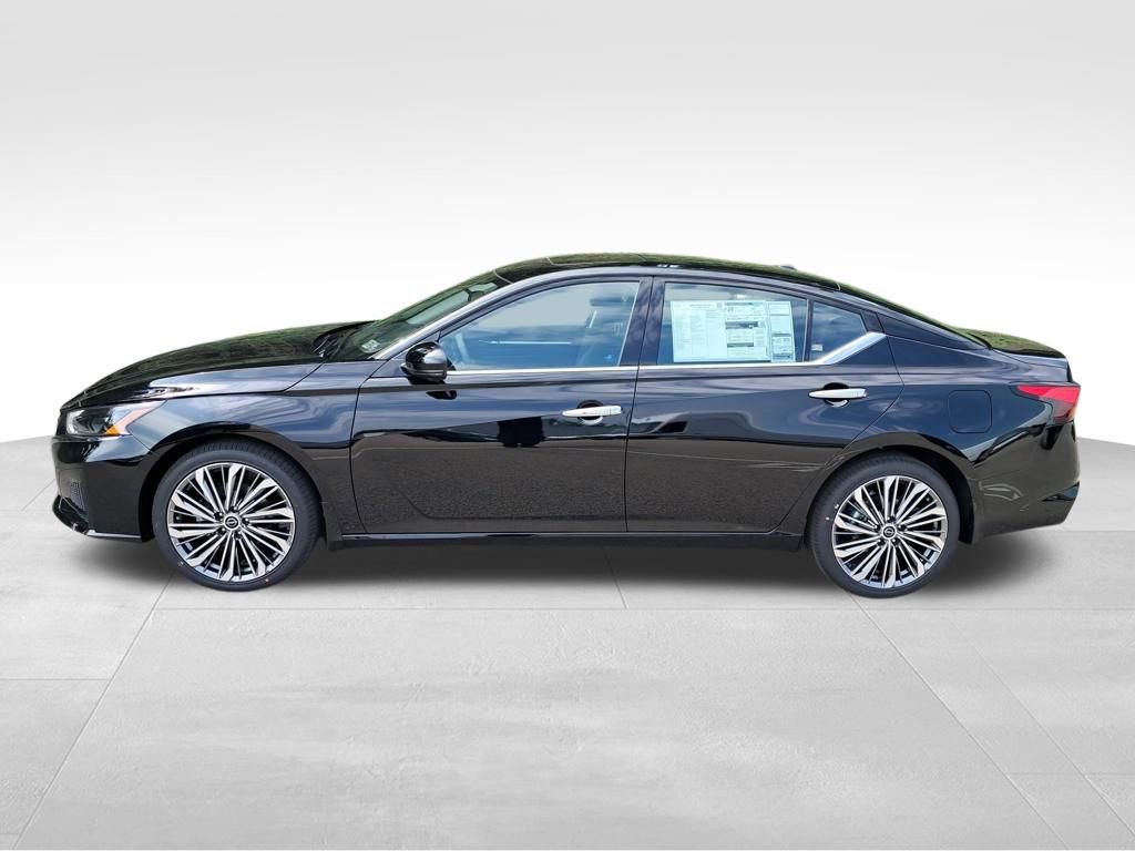 New 2025 Nissan Altima 2.5 SL AWD/4WD image 2