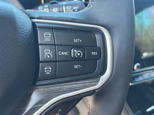 Used 2023 Jeep Wagoneer Series II AWD/4WD image 17
