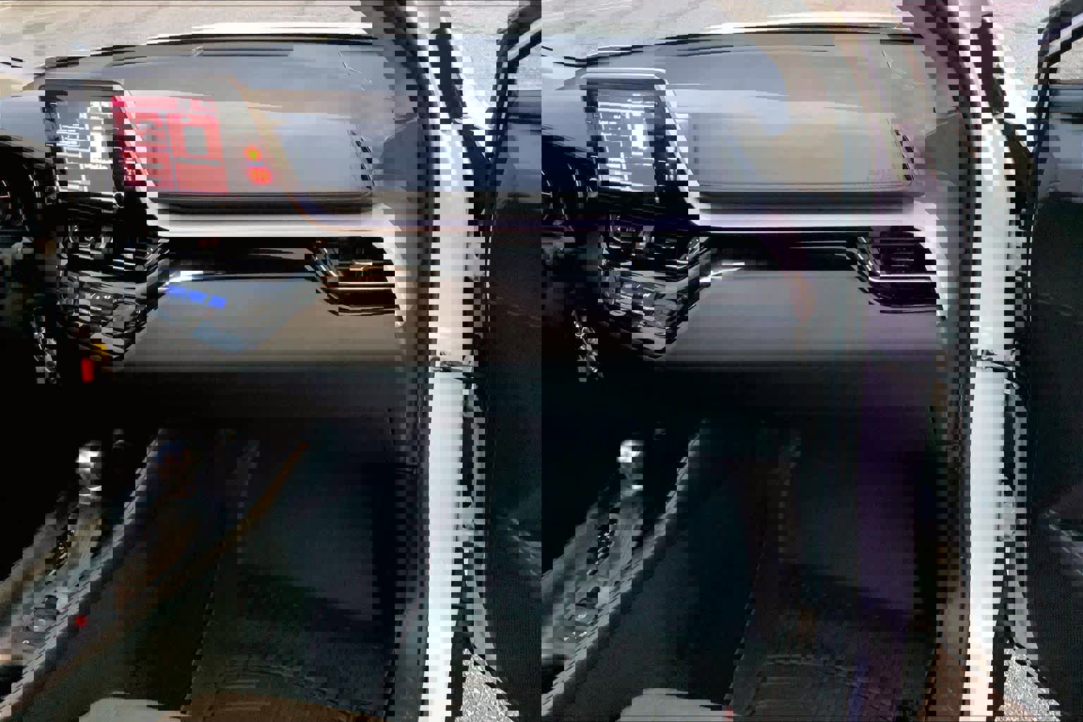 Used 2021 Toyota C-HR LE image 17