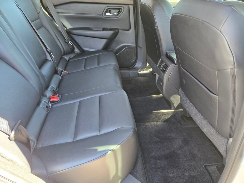Certified 2023 Nissan Rogue SV w/ SV Premium B Package FWD image 20