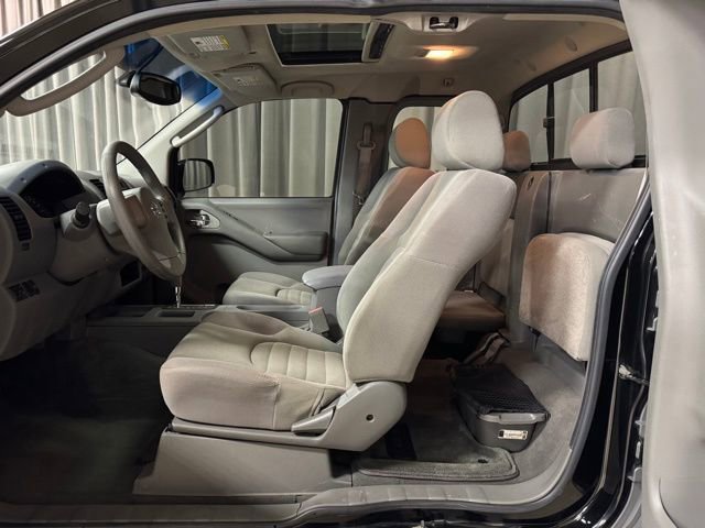 Used 2006 Nissan Frontier XE w/ (G01) XE Preferred Pkg image 24