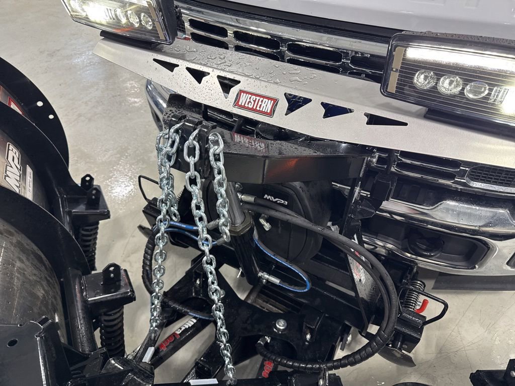 New 2026 Ford F450 XL w/ XL Chrome Package image 3