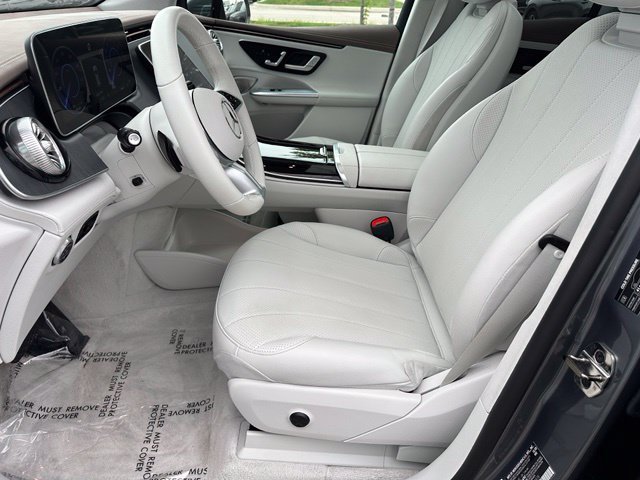Used 2023 Mercedes-Benz EQE 350+ 4MATIC SUV w/ AMG Line Exterior Package image 18