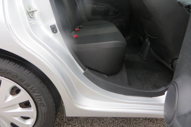 Used 2018 Nissan Versa Note S image 16