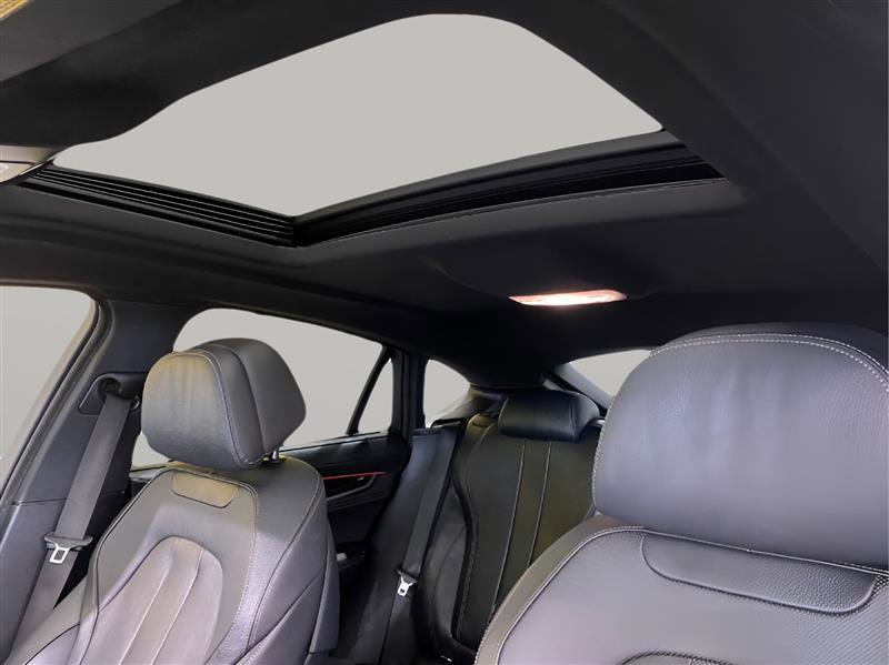 Used 2019 BMW X6 xDrive50i w/ Executive Package image 21
