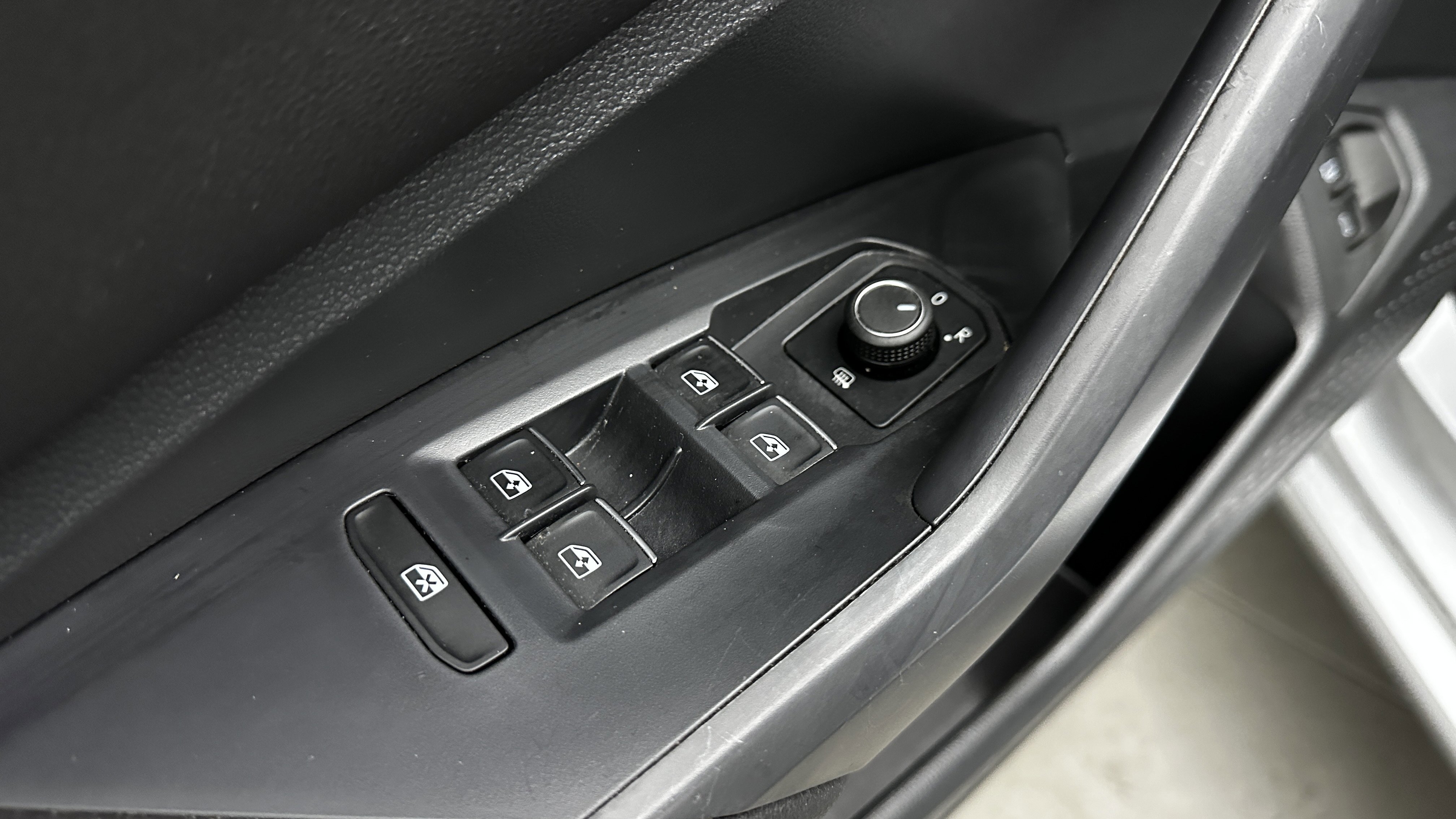 Used 2023 Volkswagen Jetta Sport image 11