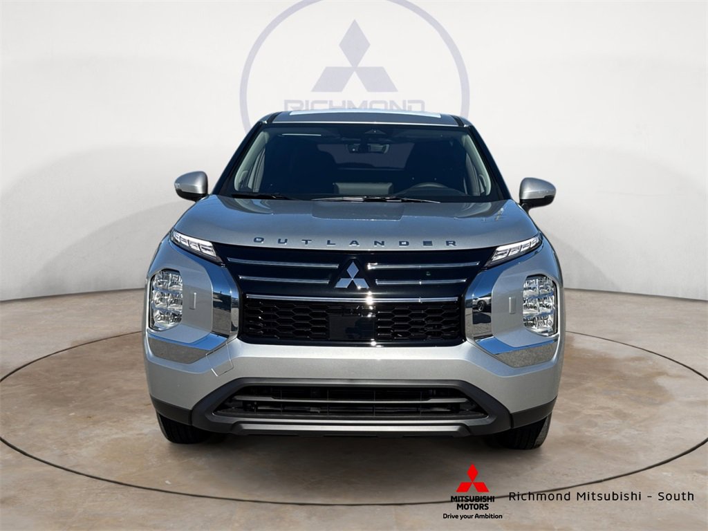 New 2025 Mitsubishi Outlander ES image 8