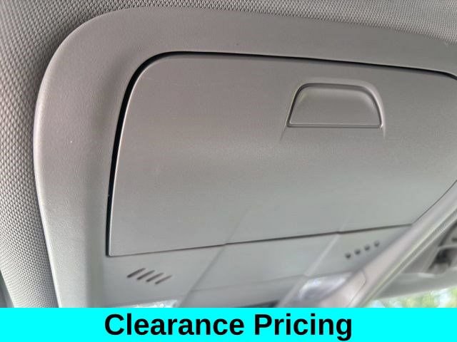 Used 2023 GMC Terrain SLE w/ Driver Convenience Package AWD/4WD image 28
