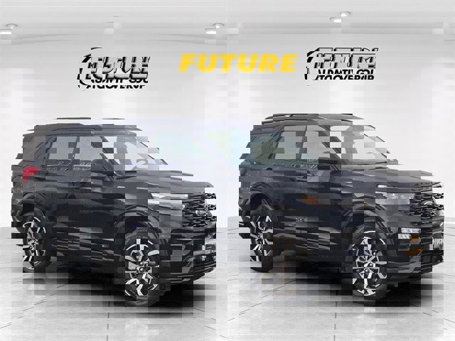 Certified 2023 Ford Explorer ST-Line w/ Class IV Trailer Tow Package