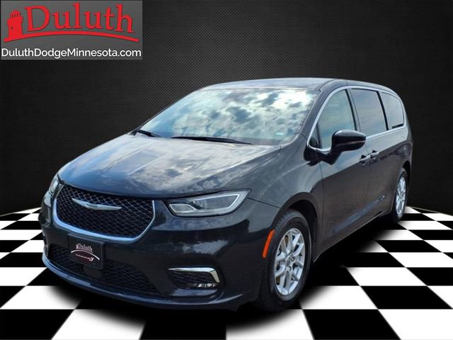Used 2023 Chrysler Pacifica Touring-L