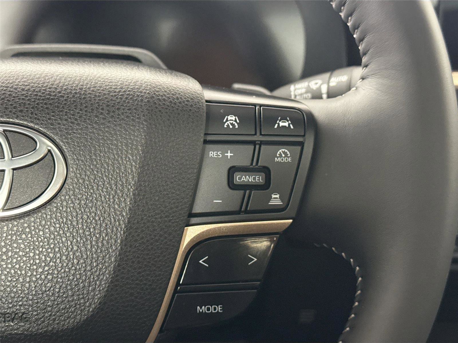 Certified 2025 Toyota Crown Platinum image 20