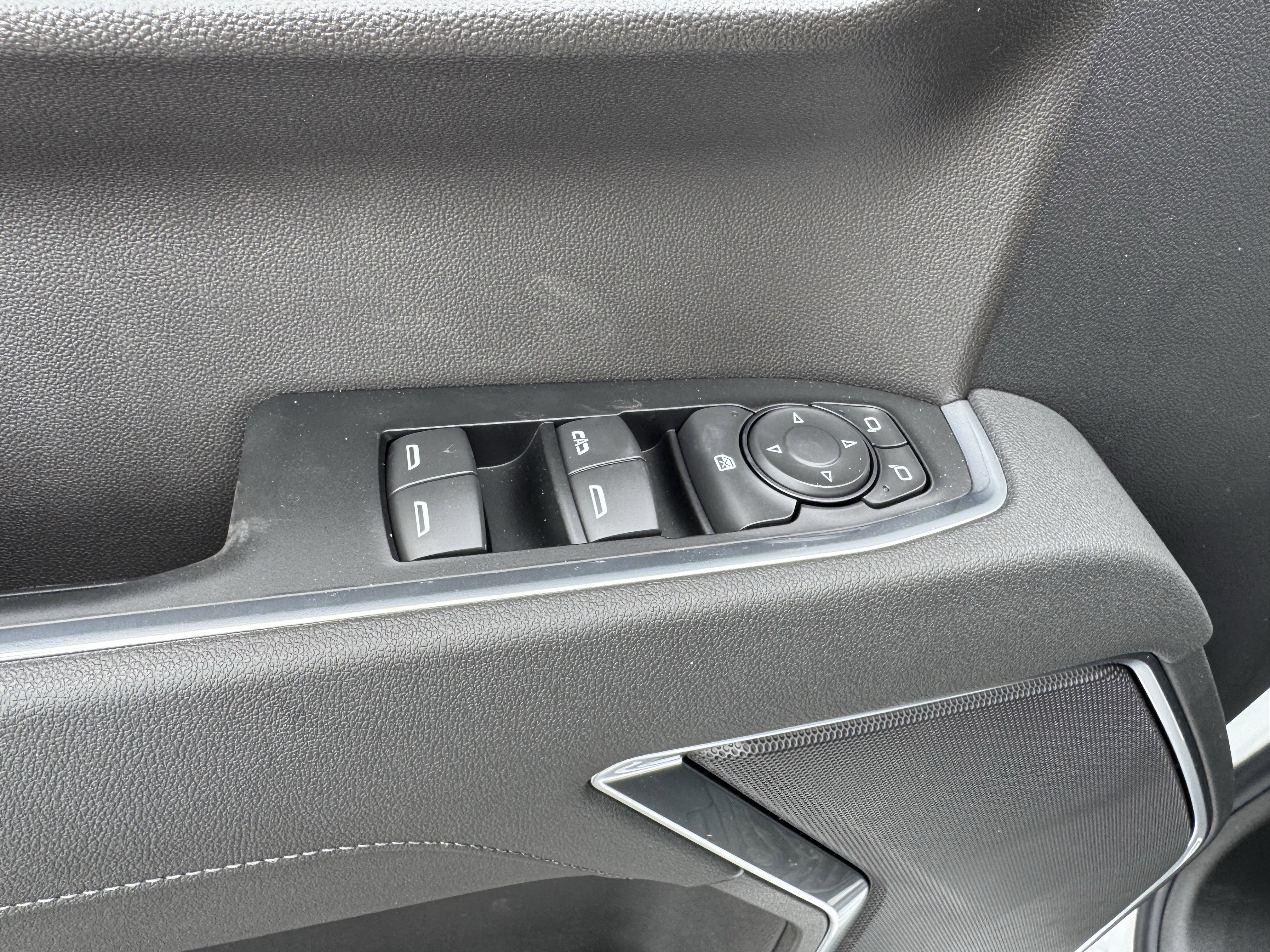 New 2026 Chevrolet Silverado 1500 LT w/ Z71 Off-Road Package AWD/4WD image 11
