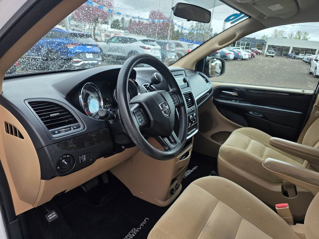 Used 2016 Dodge Grand Caravan SE w/ Quick Order Package 29E SE image 9