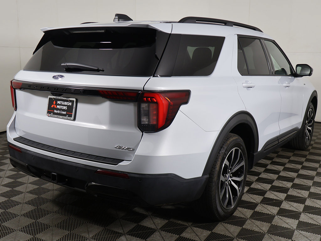 Used 2026 Ford Explorer ST-Line AWD/4WD image 10