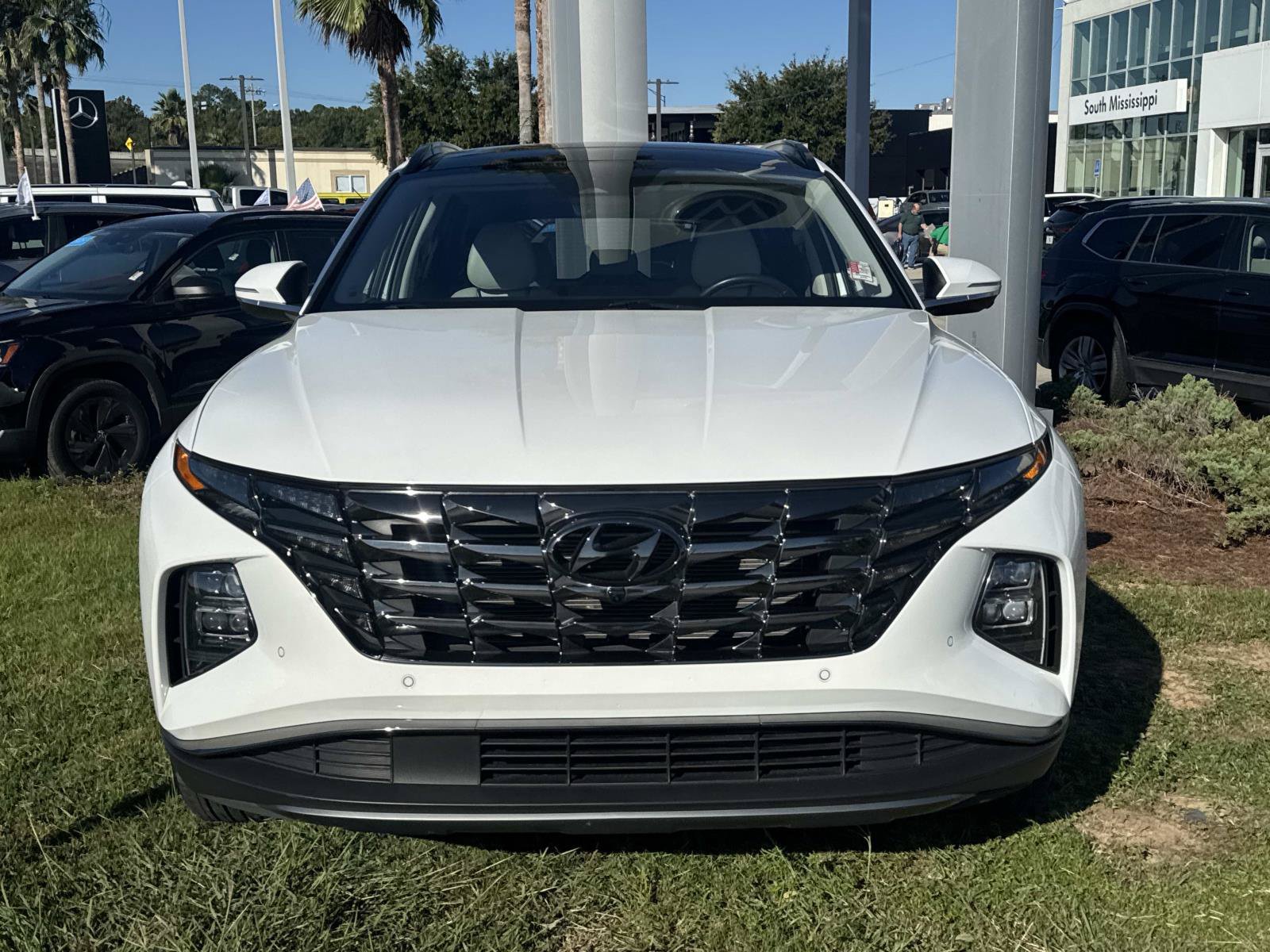 Used 2024 Hyundai Tucson Limited FWD image 2