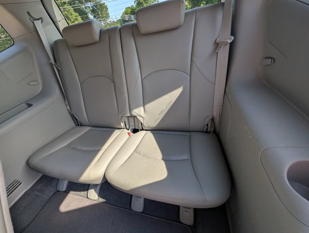 Used 2008 Kia Borrego EX w/ Luxury Pkg RWD image 9