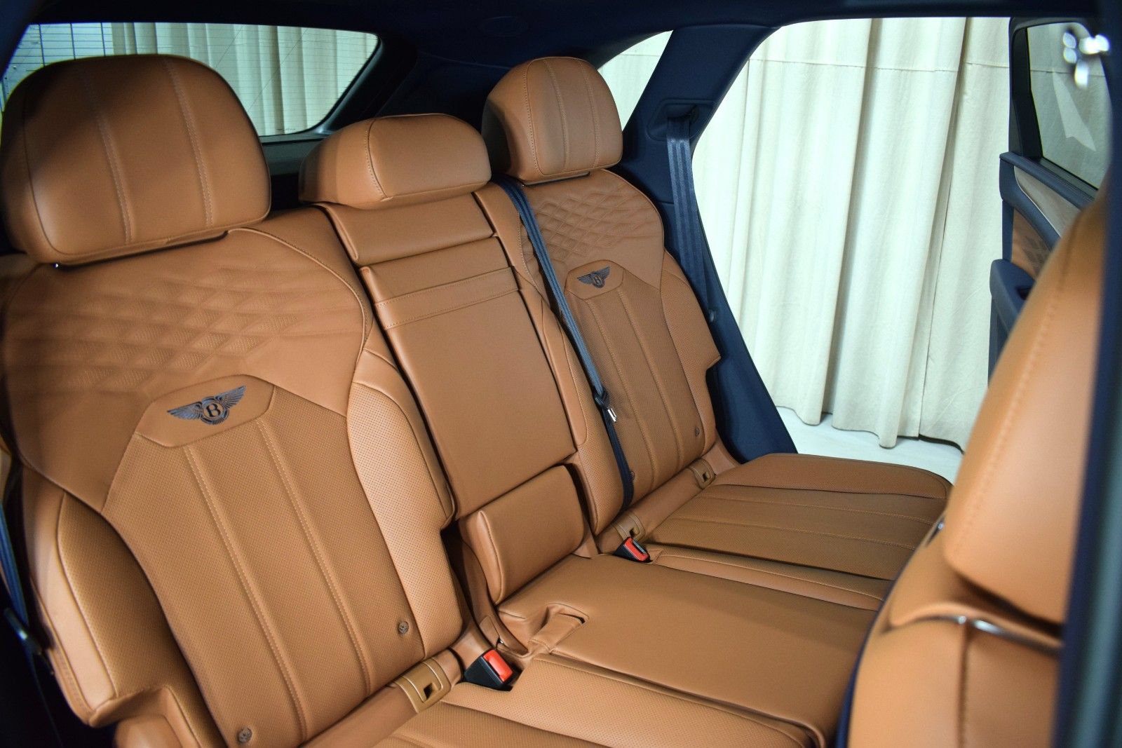 New 2026 Bentley Bentayga AWD/4WD image 20