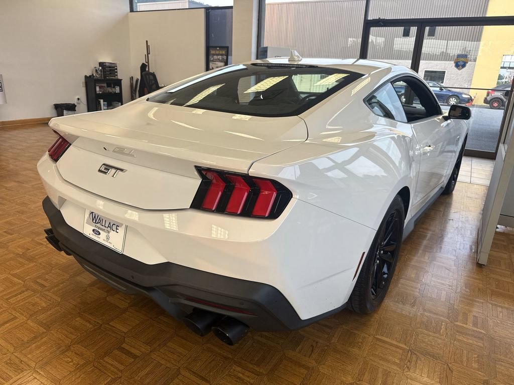 Used 2024 Ford Mustang GT RWD image 4