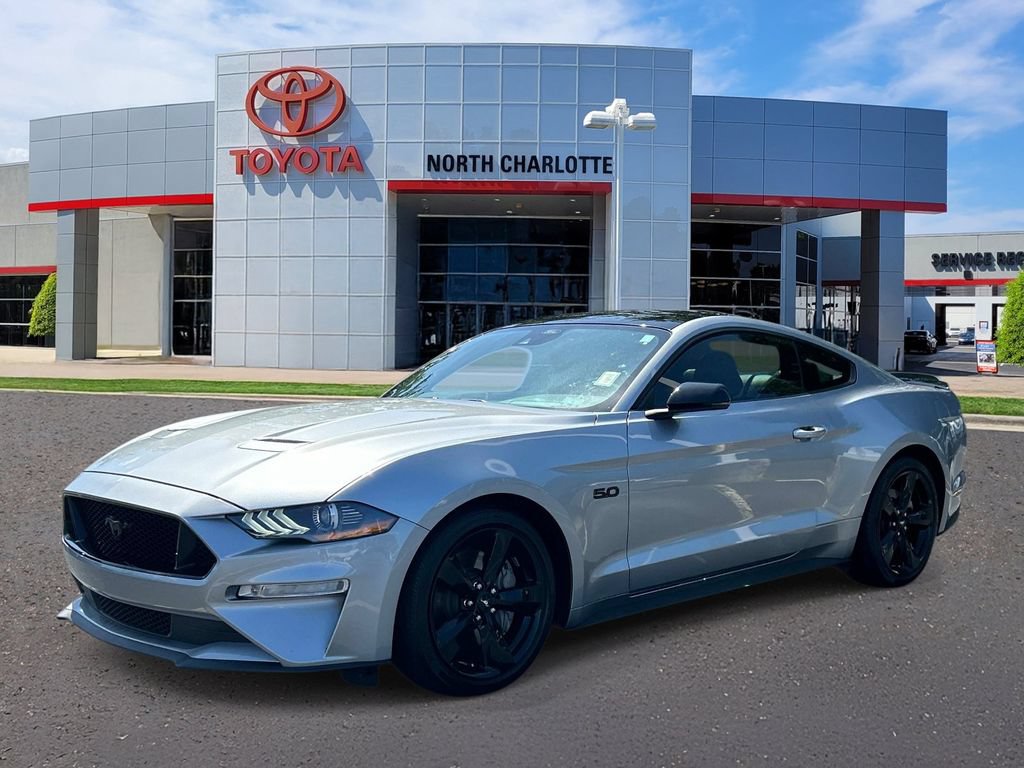 Used 2021 Ford Mustang GT Premium w/ Equipment Group 401A RWD image 5