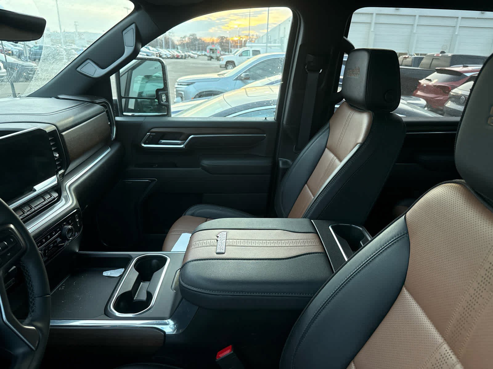 Used 2026 Chevrolet Silverado 3500 High Country w/ High Country Premium Package image 4