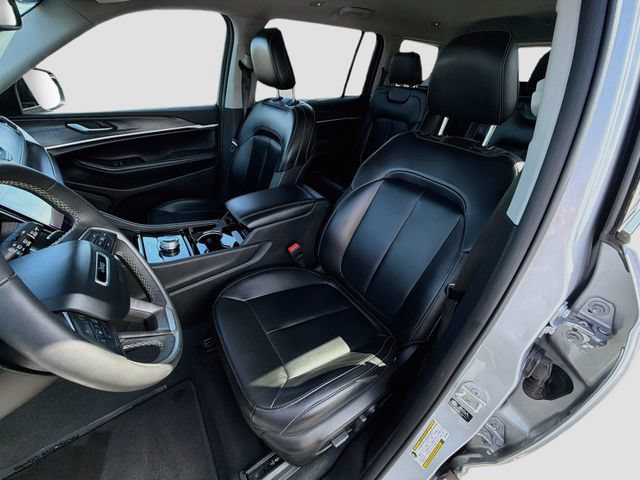 Used 2023 Jeep Grand Cherokee L Limited w/ Black Appearance Package RWD image 23