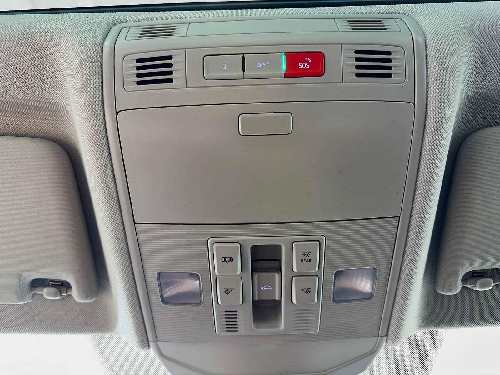 Used 2024 Volkswagen Jetta SE FWD image 30