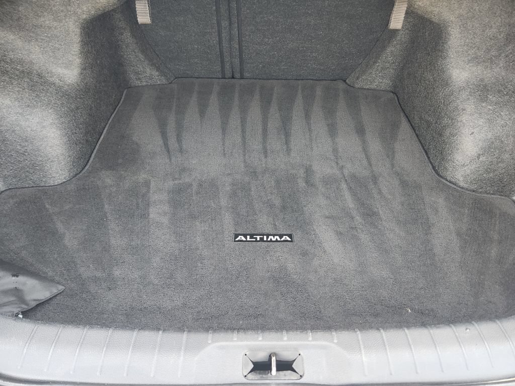 Used 2025 Nissan Altima 2.5 SV FWD image 31
