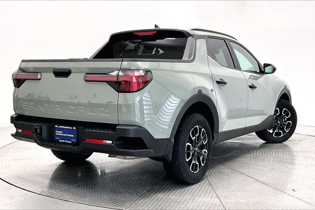 Certified 2024 Hyundai Santa Cruz SEL w/ Activity Package AWD/4WD image 2