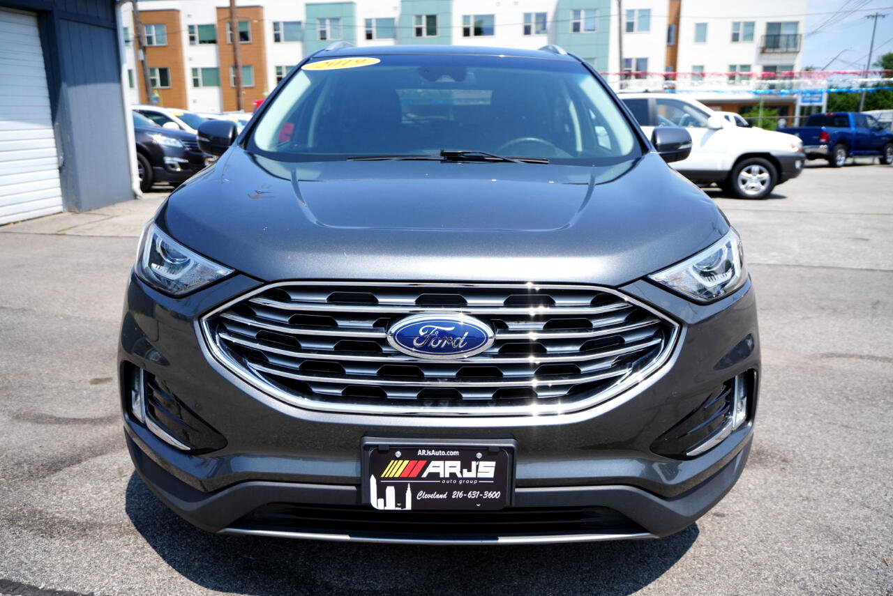 Used 2019 Ford Edge SEL w/ Equipment Group 201A image 2