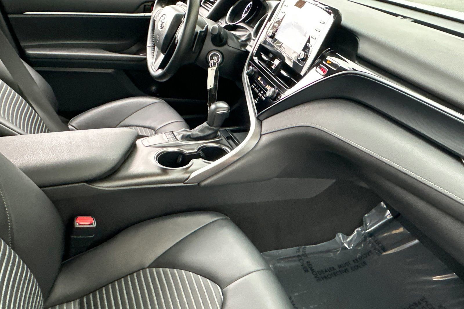 Used 2023 Toyota Camry SE image 16