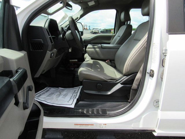 Used 2017 Ford F550 2WD Crew Cab Super Duty image 37