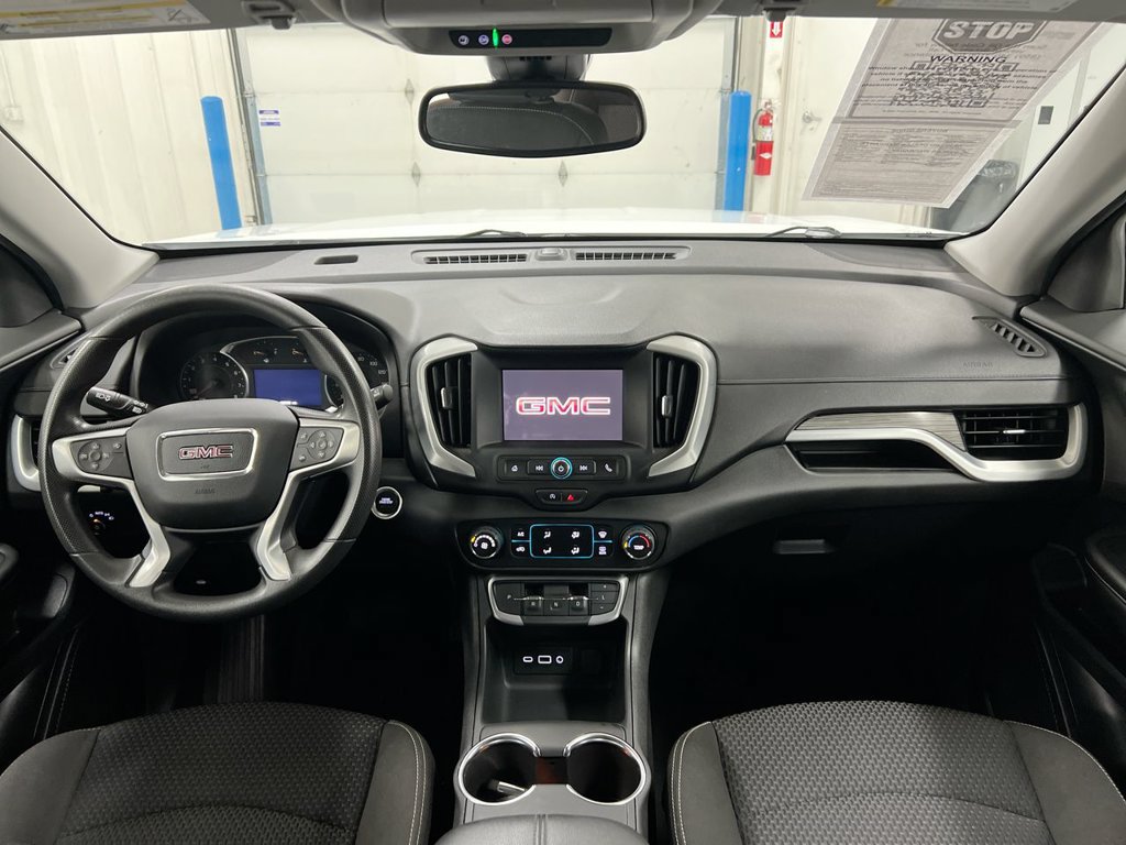 Used 2024 GMC Terrain SLE AWD/4WD image 10
