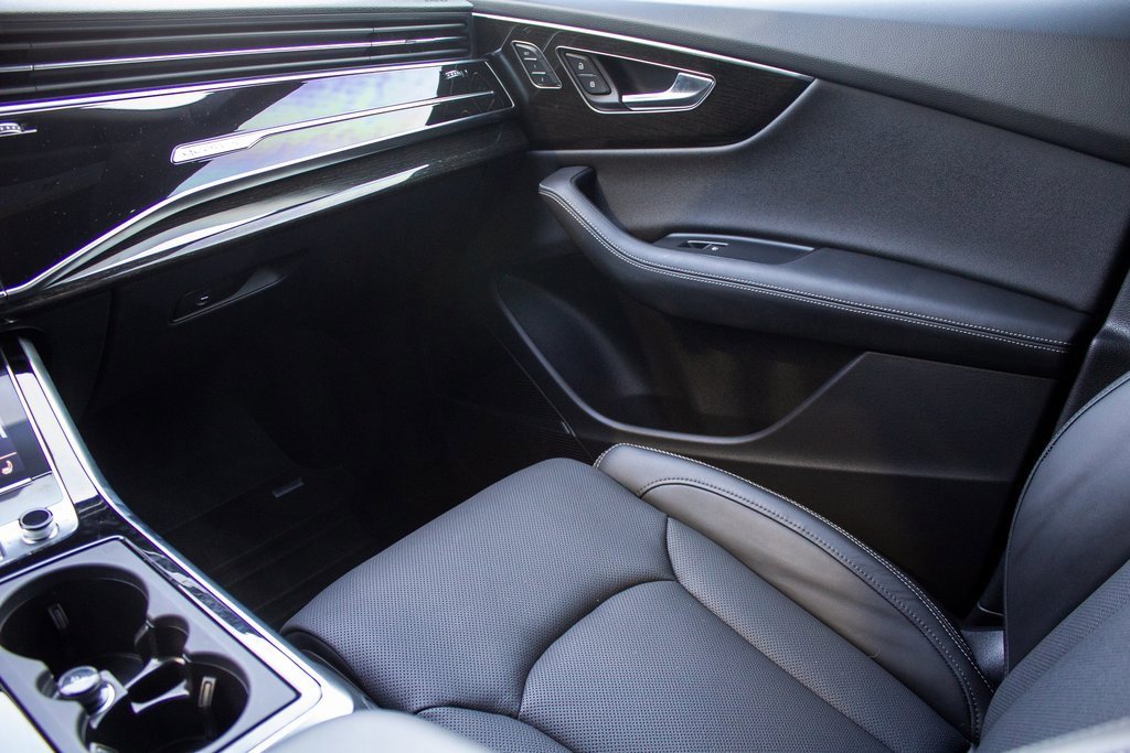 Used 2025 Audi Q8 Prestige image 20
