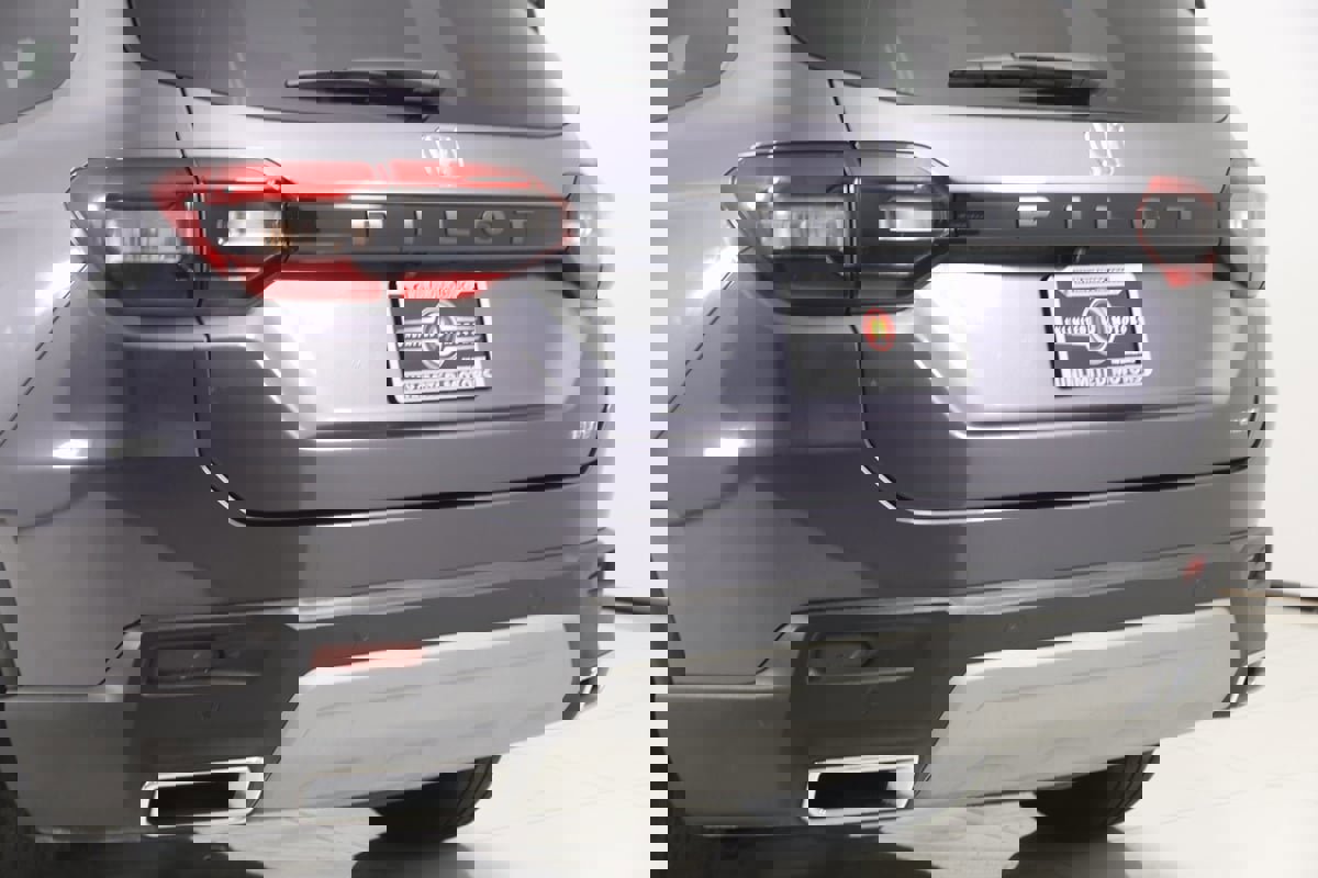 Used 2023 Honda Pilot Elite image 23