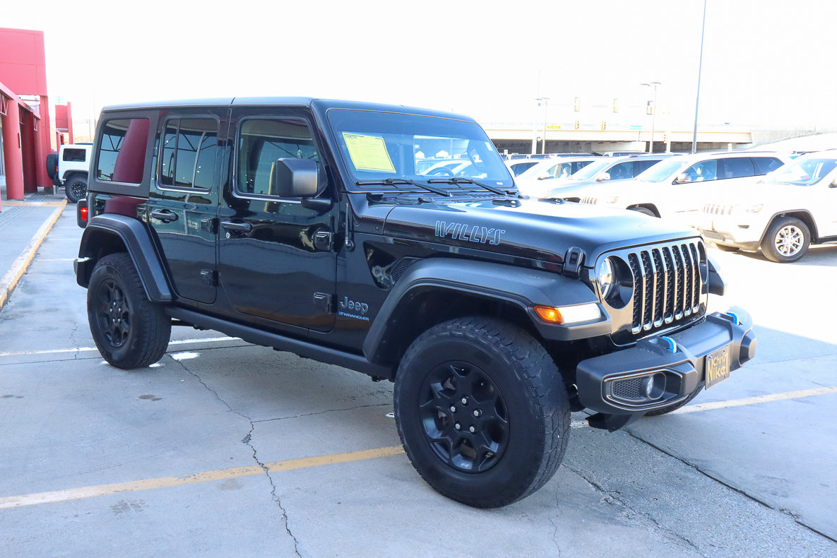 Used 2023 Jeep Wrangler Unlimited AWD/4WD image 4