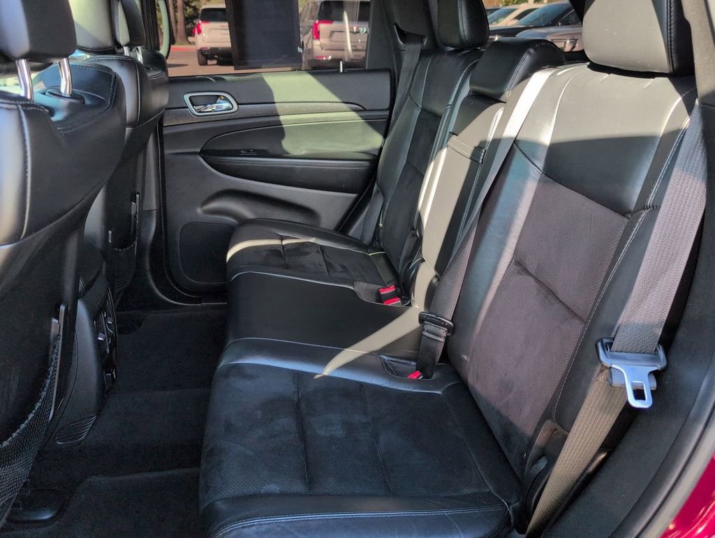 Used 2018 Jeep Grand Cherokee Altitude image 25