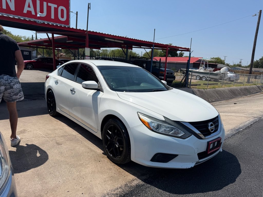 Used 2018 Nissan Altima 2.5 SL FWD image 10