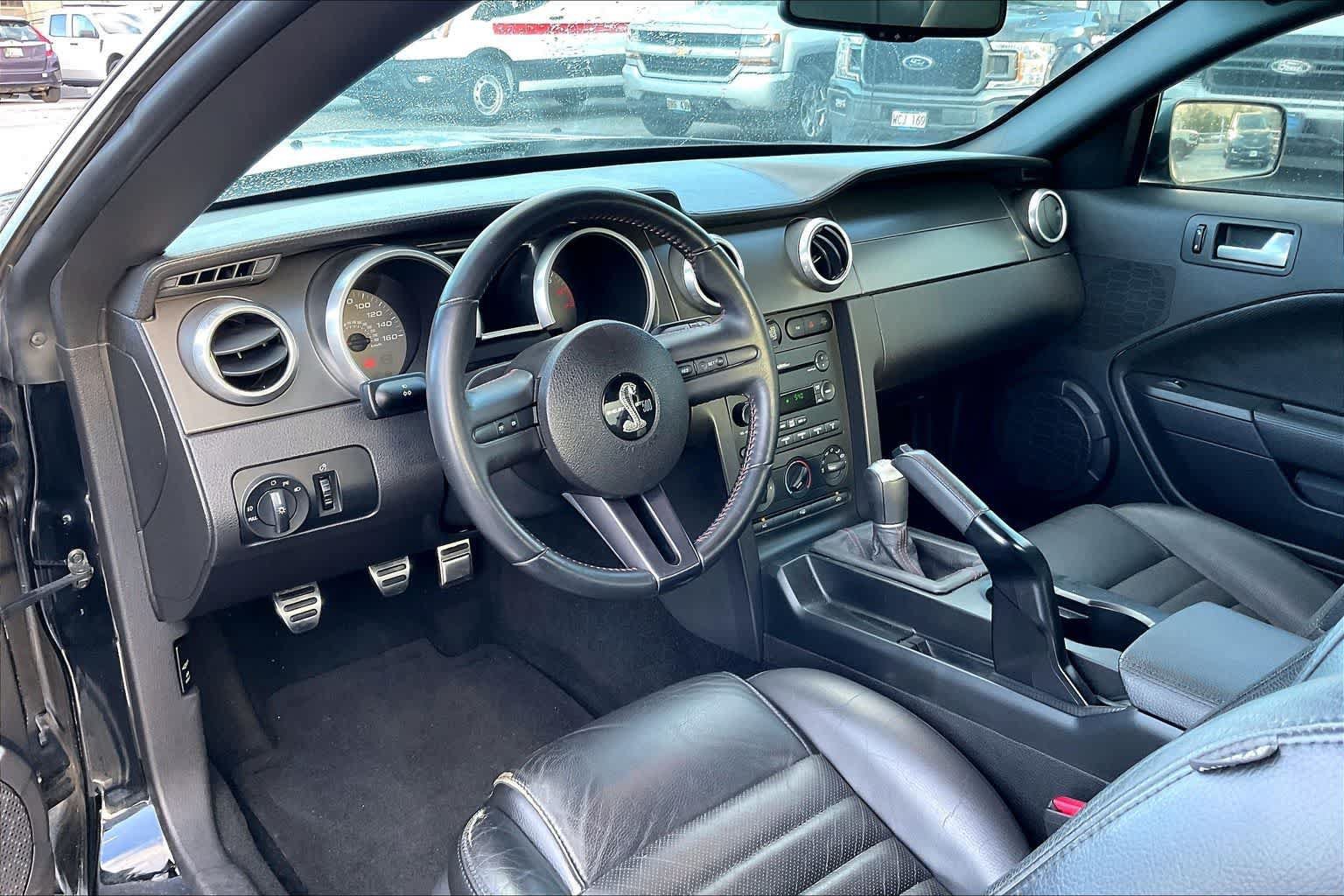 Used 2007 Ford Mustang Shelby GT500 RWD image 2