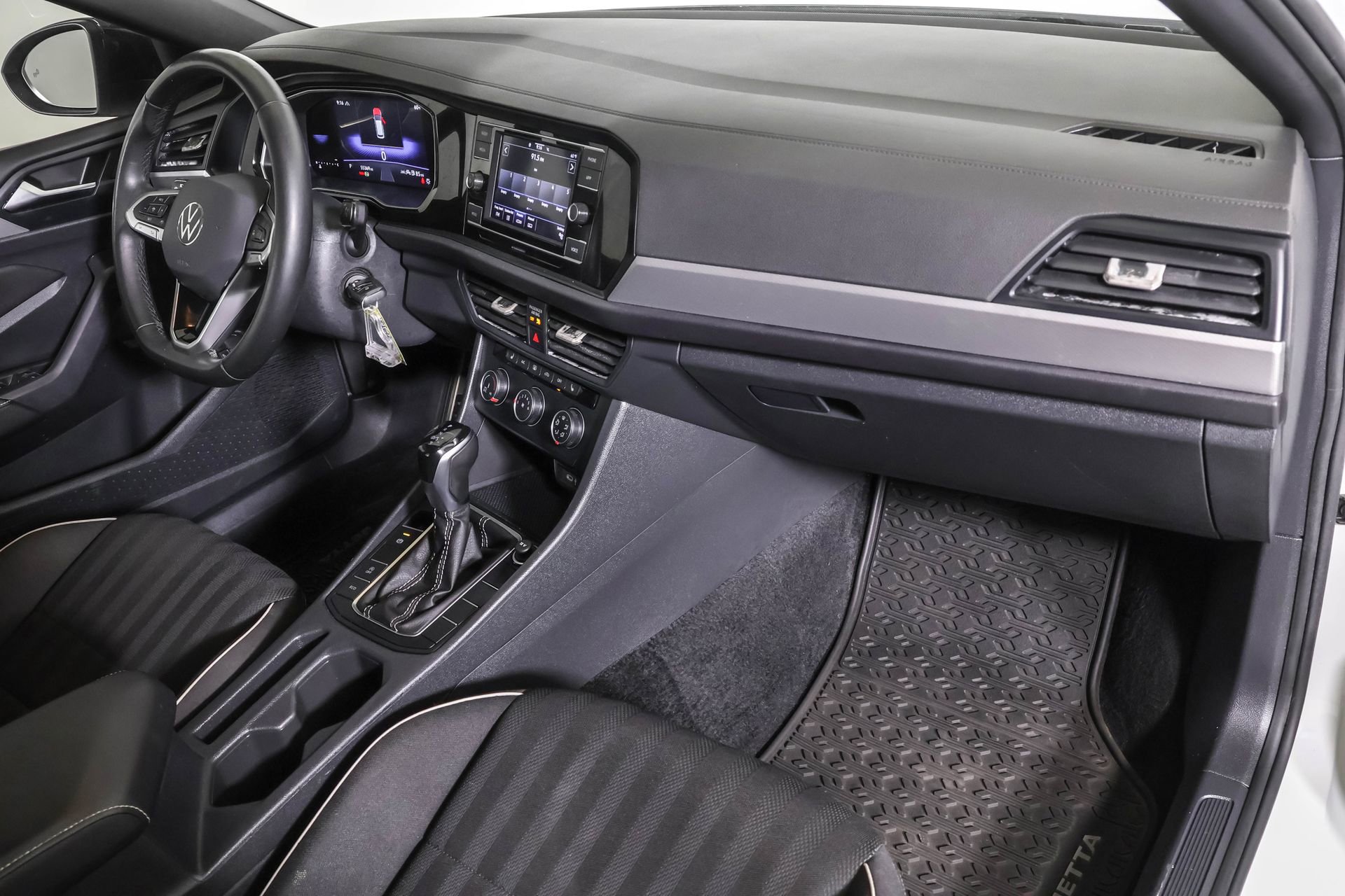 Used 2024 Volkswagen Jetta Sport image 42