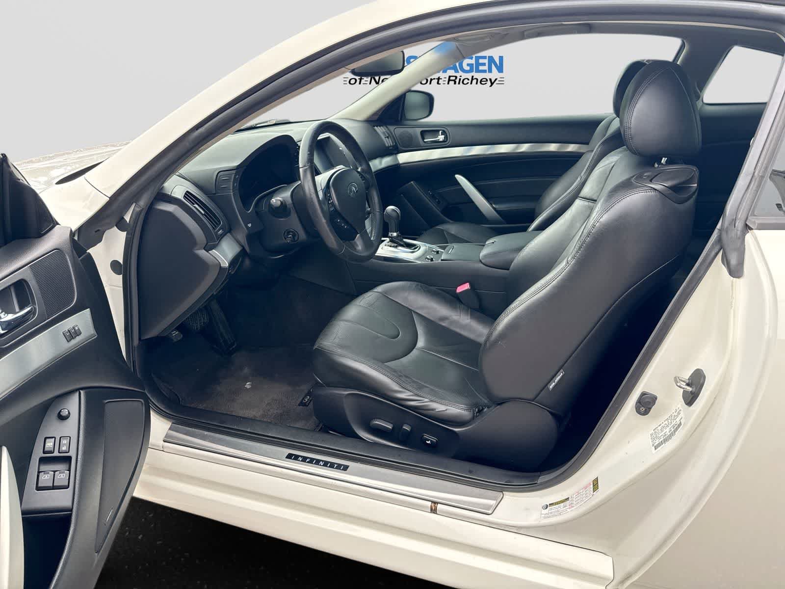 Used 2014 INFINITI Q60 Journey w/ Premium Package RWD image 10