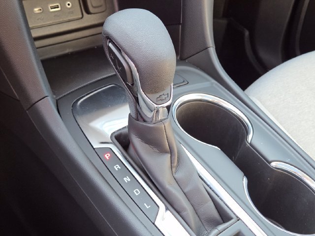 Used 2024 Chevrolet Equinox LT w/ LPO, Floor Liner Package FWD image 29
