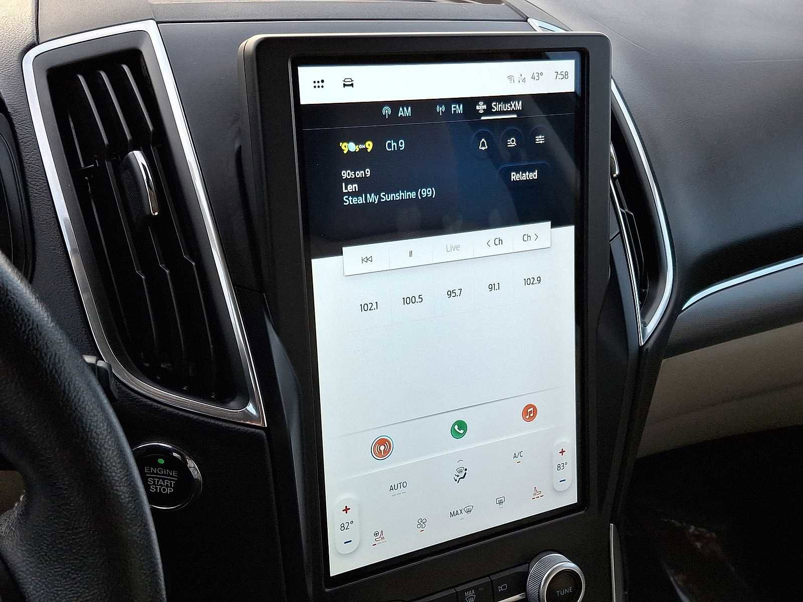 Used 2022 Ford Edge Titanium image 19